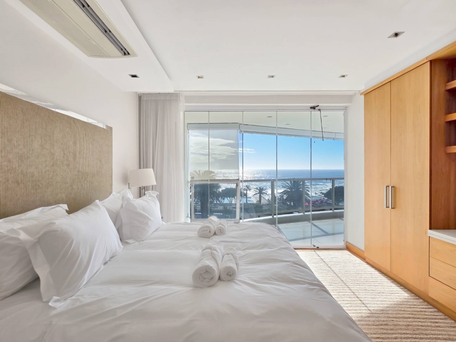 2 Bedroom Property for Sale in Sea Point Western Cape